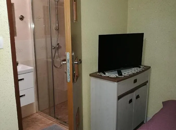 Δωμάτια σε οικογενειακή κατοικία Goscinne Bryza *